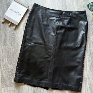Ann Taylor leather pencil skirt with contrasting trim stitching. Size 10